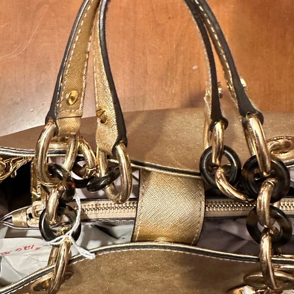 Michael Kors like new gold metallic Cynthia Staffiano leatherr satchel - Picture 3 of 7